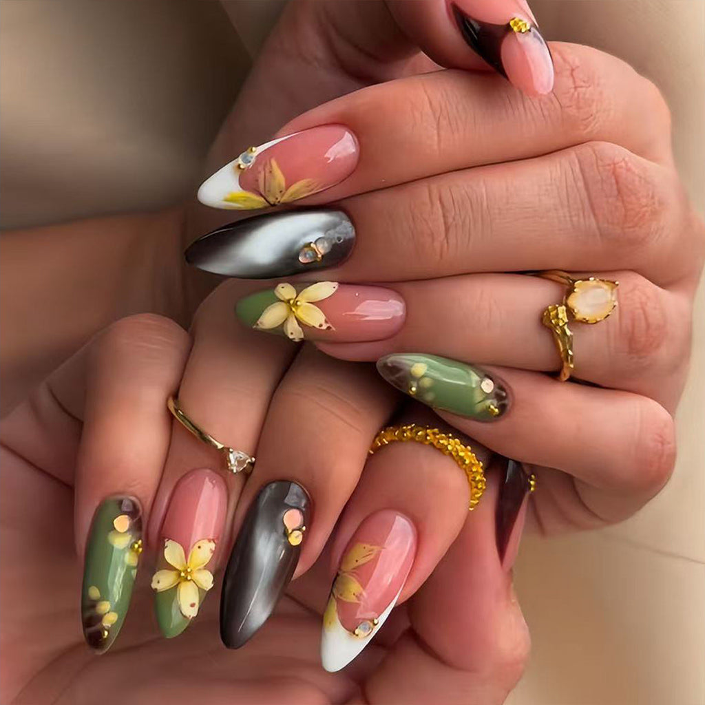 Siopsrl | Artificial nails with handcrafted floral designs Siopsrl