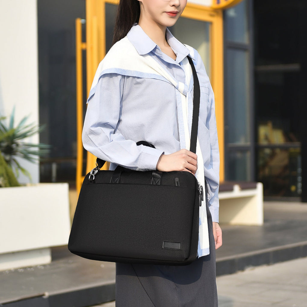 Siopsrl | Laptop bag with practical shoulder strap and durable material Siopsrl