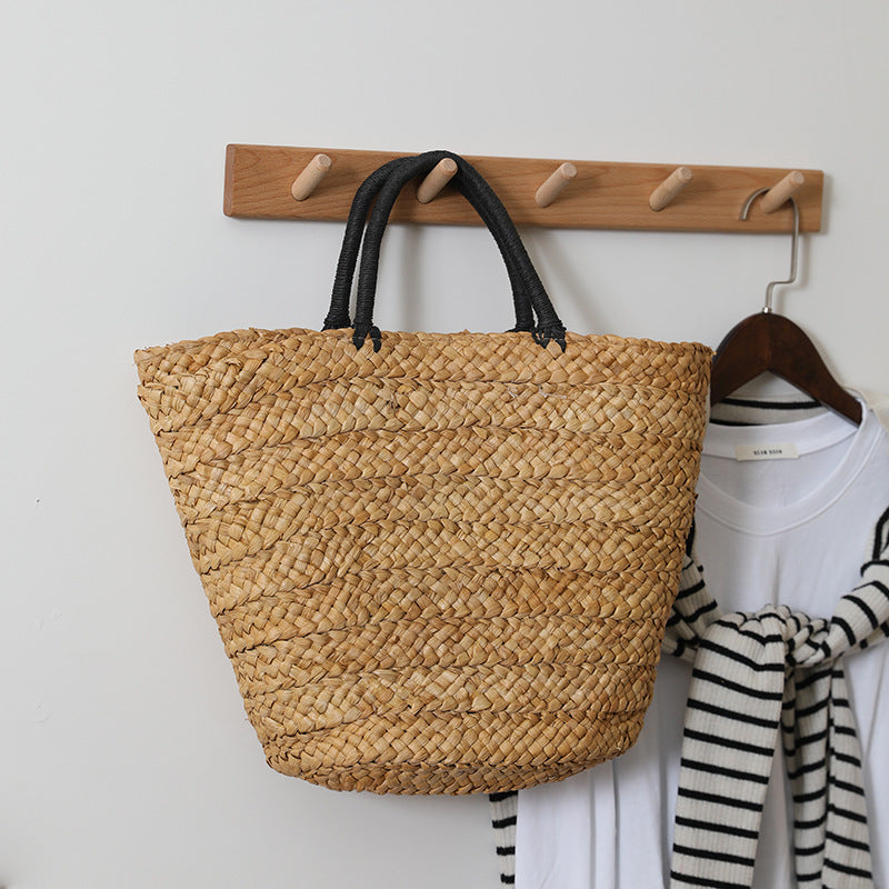Large basket bag with sturdy handles Siopsrl
