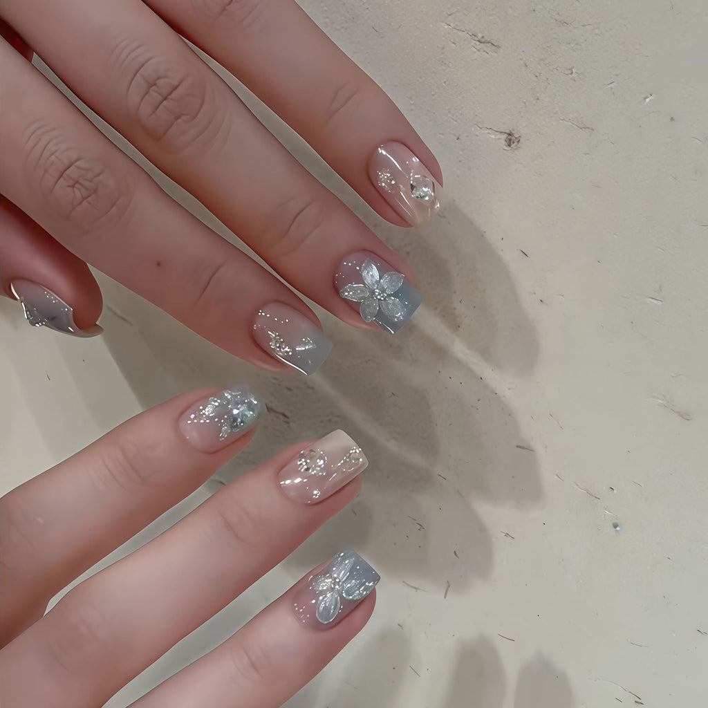 Siopsrl | Art nails with floral accents Siopsrl