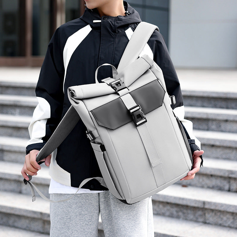 Siopsrl | Robust rolltop backpack with ergonomic carrying system and versatile storage space Siopsrl