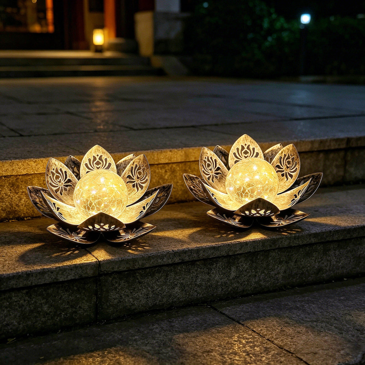 Decorative Solar Lotus LED Garden Lantern With Crackle Glass Globe And Laser-Cut Metal Petals Siopsrl