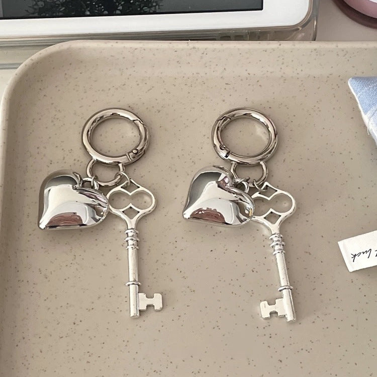 Siopsrl | Vintage-Inspired Heart and Key Keychain Siopsrl