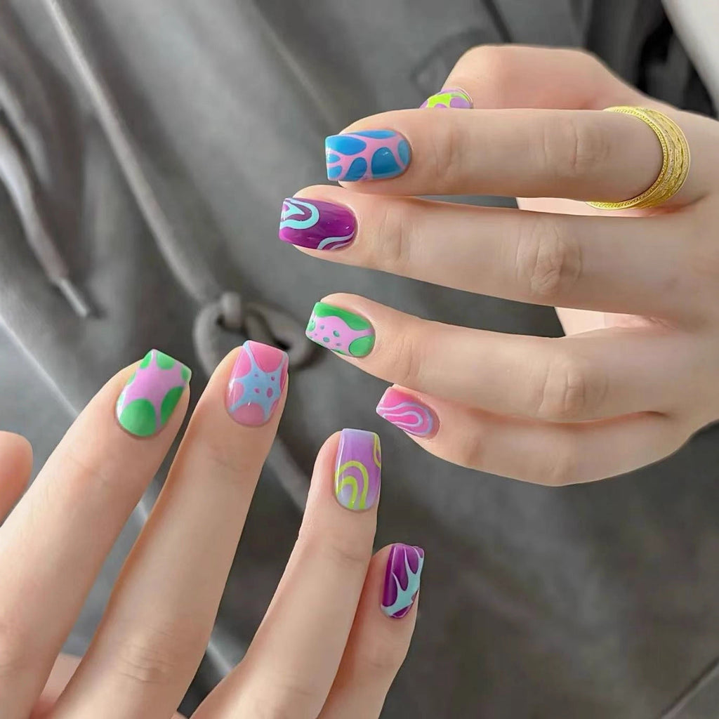 Siopsrl | Creative Nail Art with Exotic Leaf Design Siopsrl