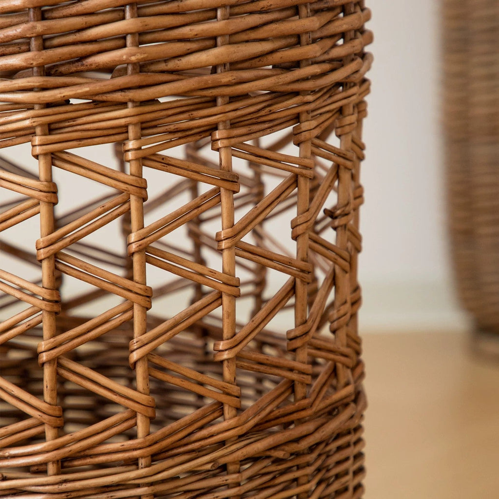 Handcrafted willow basket with cotton lining Siopsrl