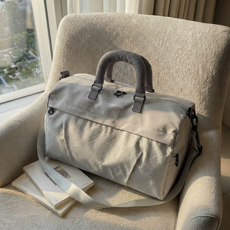 Siopsrl | Sporty travel bag with padded carrying system and multiple compartments Siopsrl