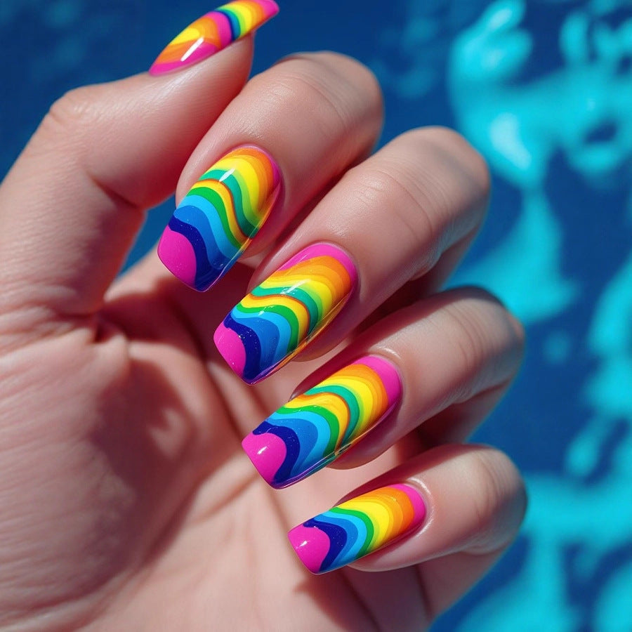 Siopsrl | Creative Nail Art with Exotic Leaf Design Siopsrl