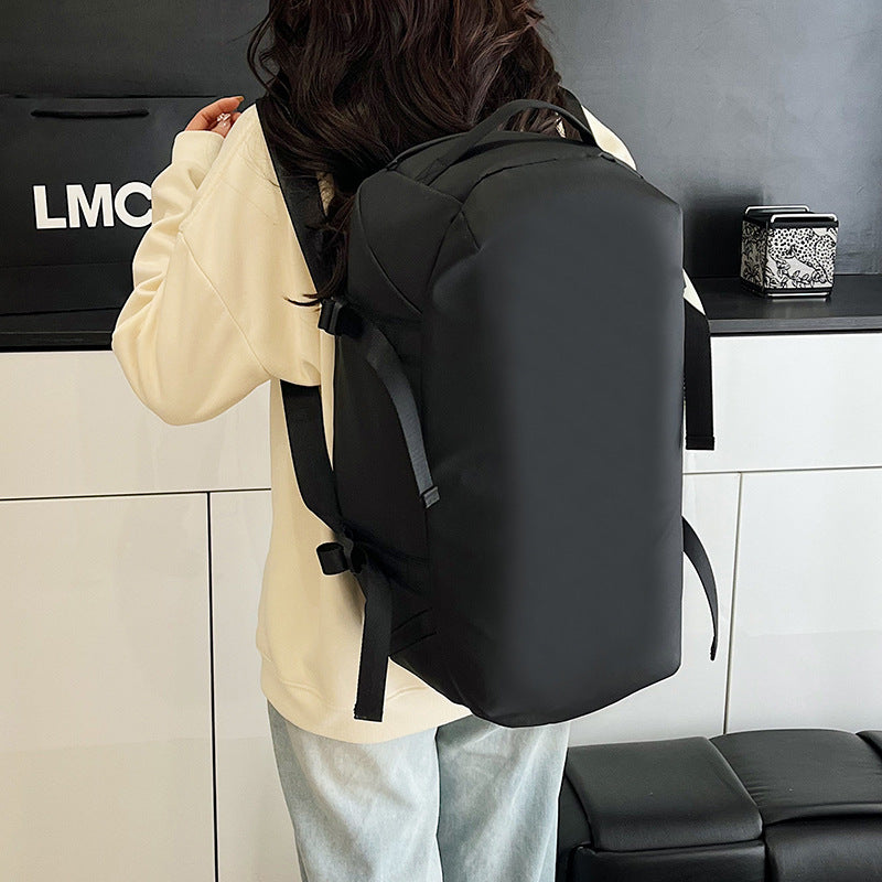 Siopsrl | Sporty duffel bag with adjustable carrying system for active lifestyles Siopsrl