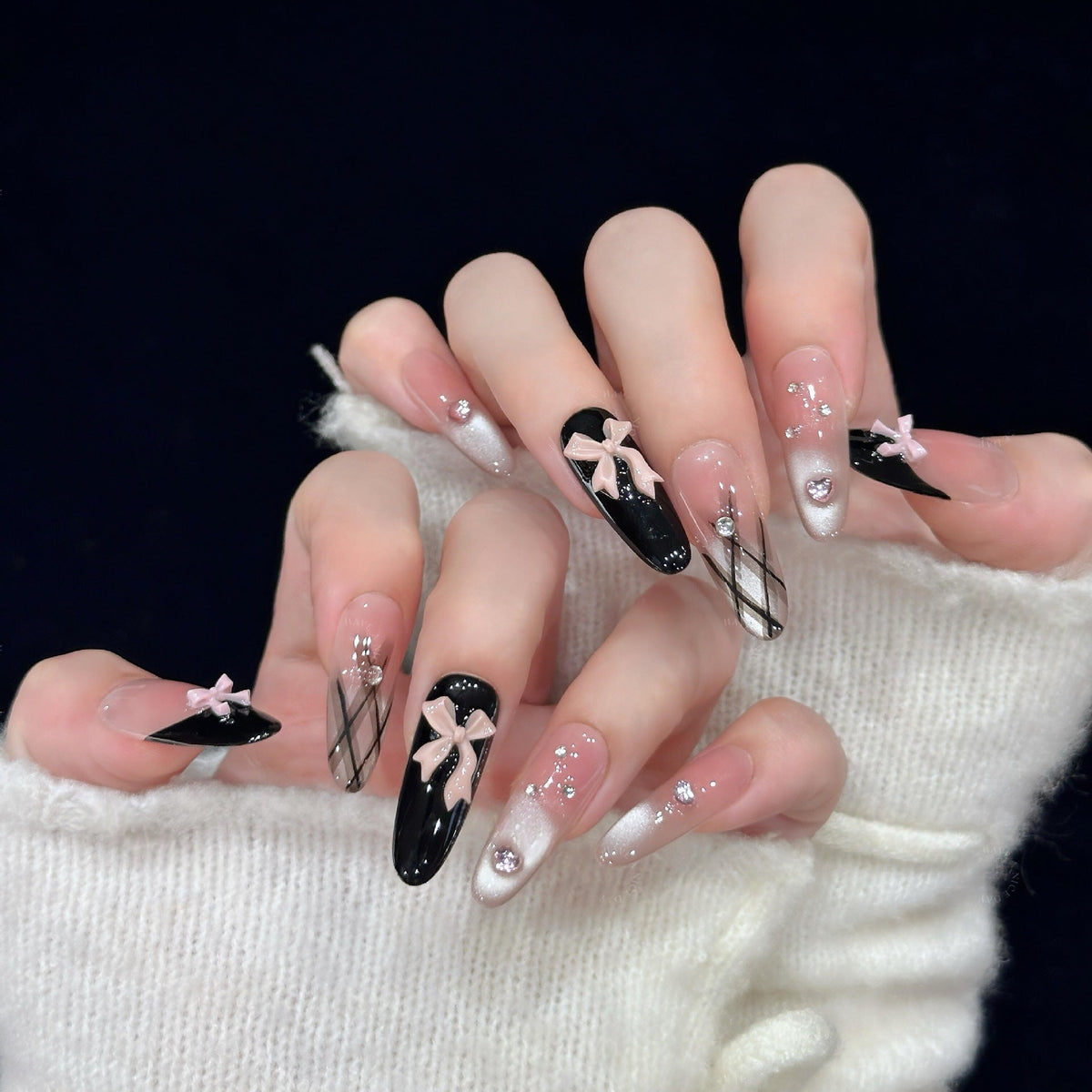 Siopsrl | Artificial nail tips with elegant bows and glitter details Siopsrl