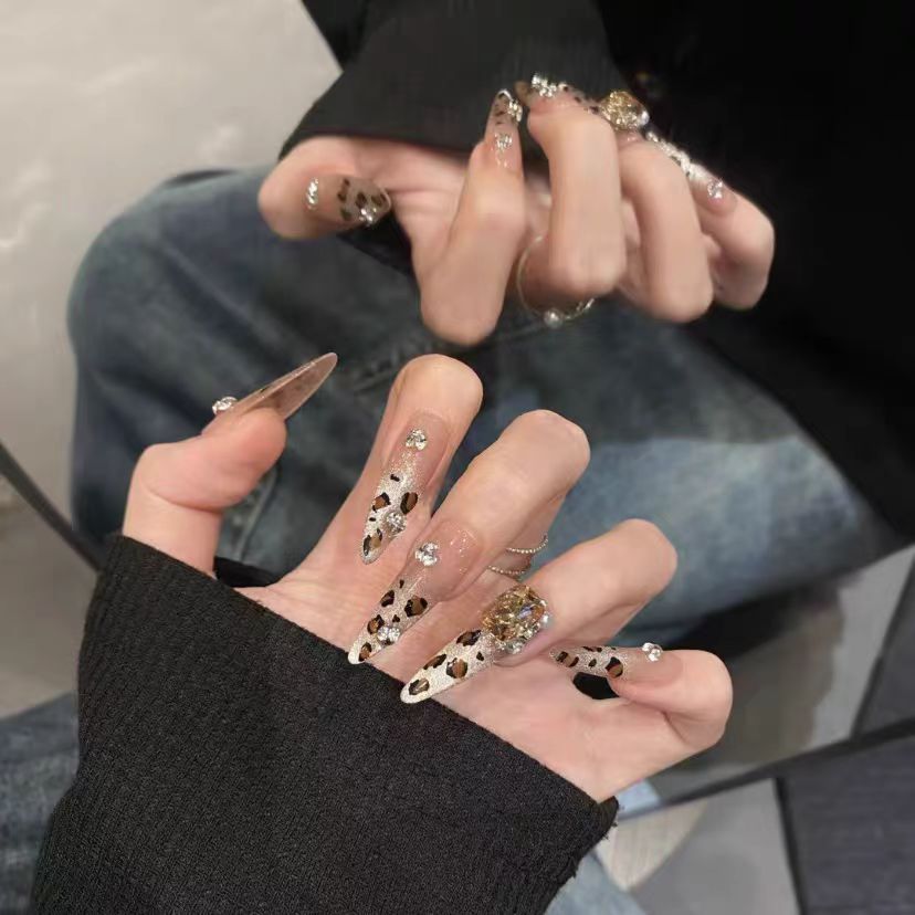 Siopsrl | Decorative Stiletto Press-On Nails with Gem Accents Siopsrl