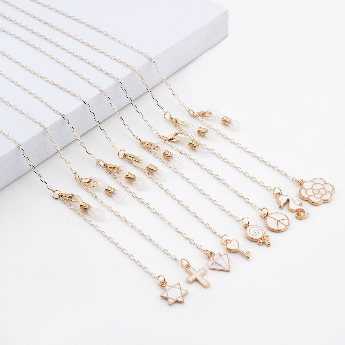 Siopsrl | Elegant Geometric Eyewear Chain Siopsrl