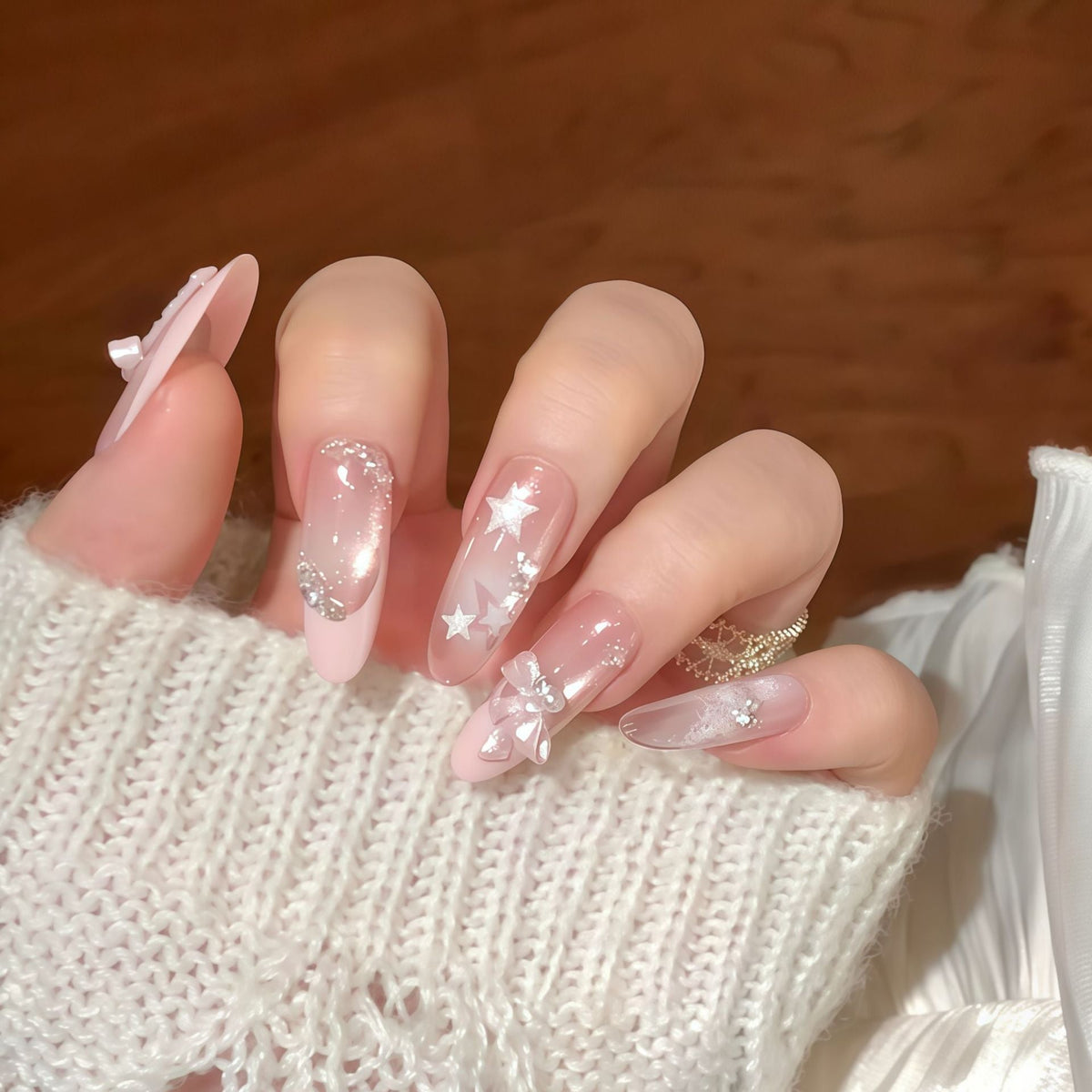 Siopsrl | Artificial nail tips with glamorous glitter and bow details Siopsrl