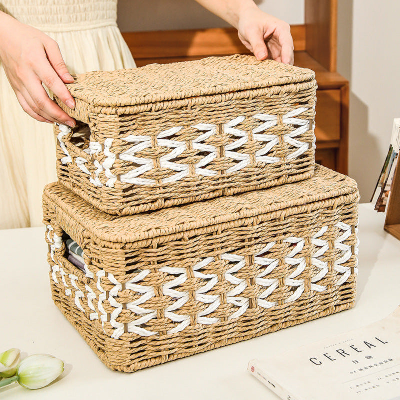 Decorative basket made of natural fiber with elegant design Siopsrl