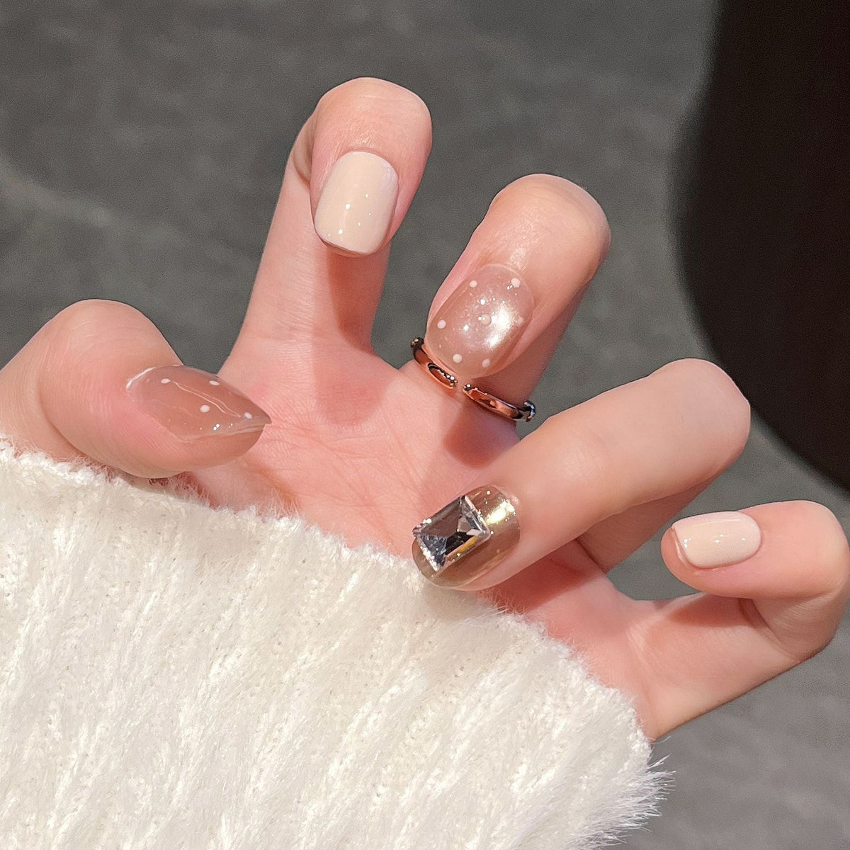 Siopsrl | Decorative Press-On Nails with Gem Accents Siopsrl