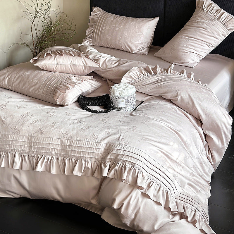 Bedding set with frill and fine jacquard texture