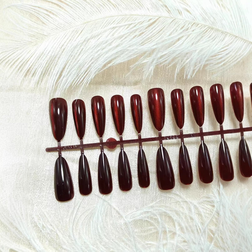 Siopsrl | Artificial nails in elegant drop design Siopsrl