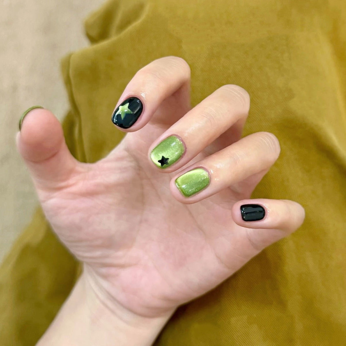 Siopsrl | Artistic Press-On Nail Set with Star Motifs Siopsrl