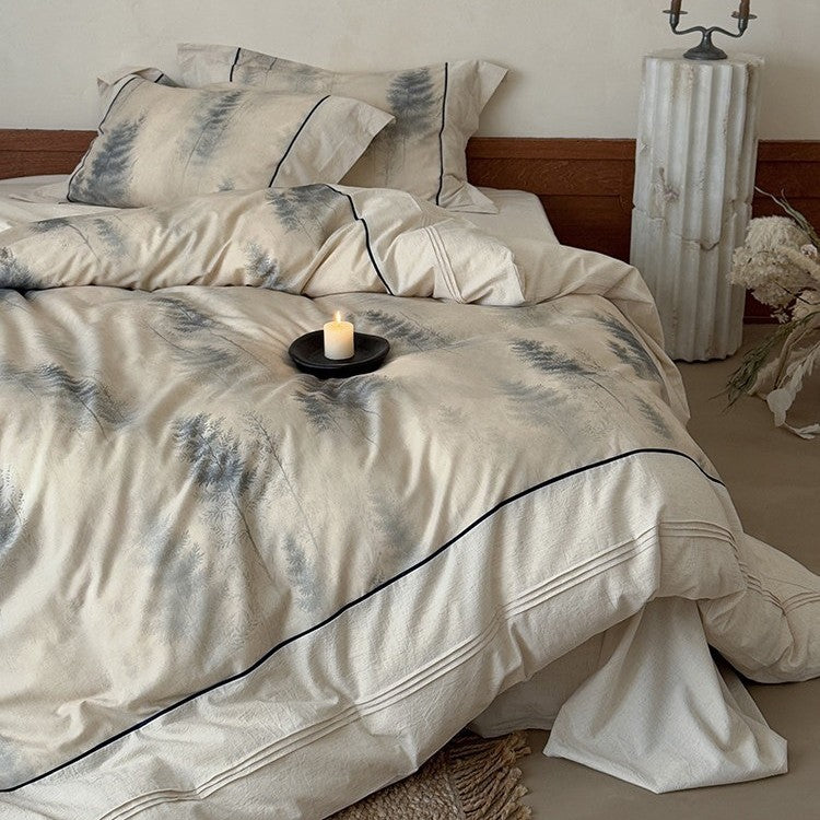Bedding set made of cotton percale with delicate watercolor fern print and contrasting piping