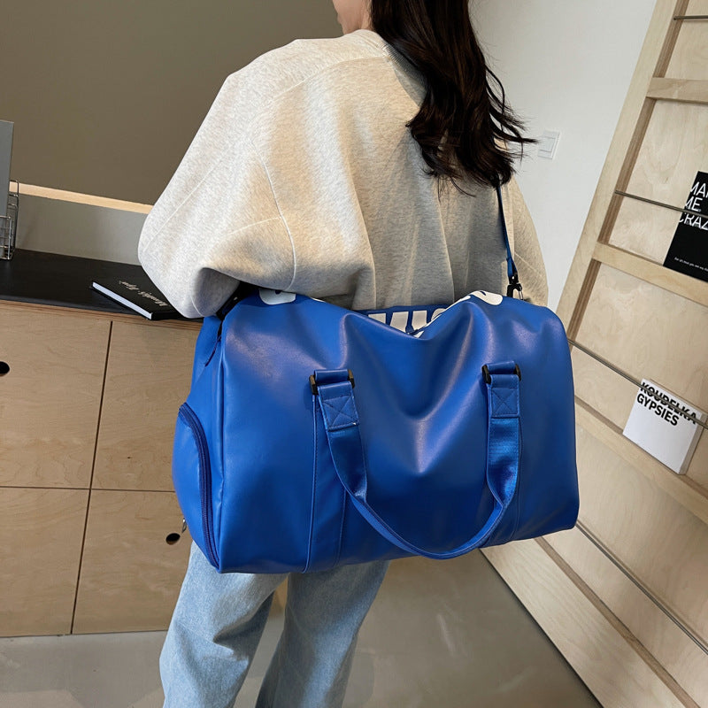Siopsrl | Sporty Travel Bag With Spacious Interior Compartment And Durable Material Siopsrl