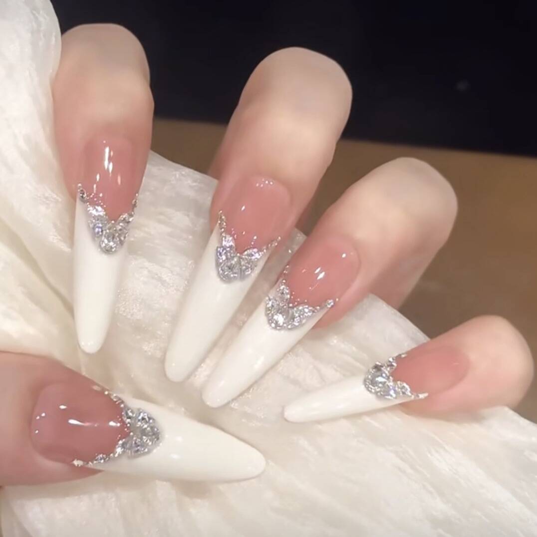 Siopsrl | Decorative Press-On Nails with Gem Accents Siopsrl