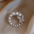 Siopsrl | Exquisite pearls and rhinestone brooch Siopsrl