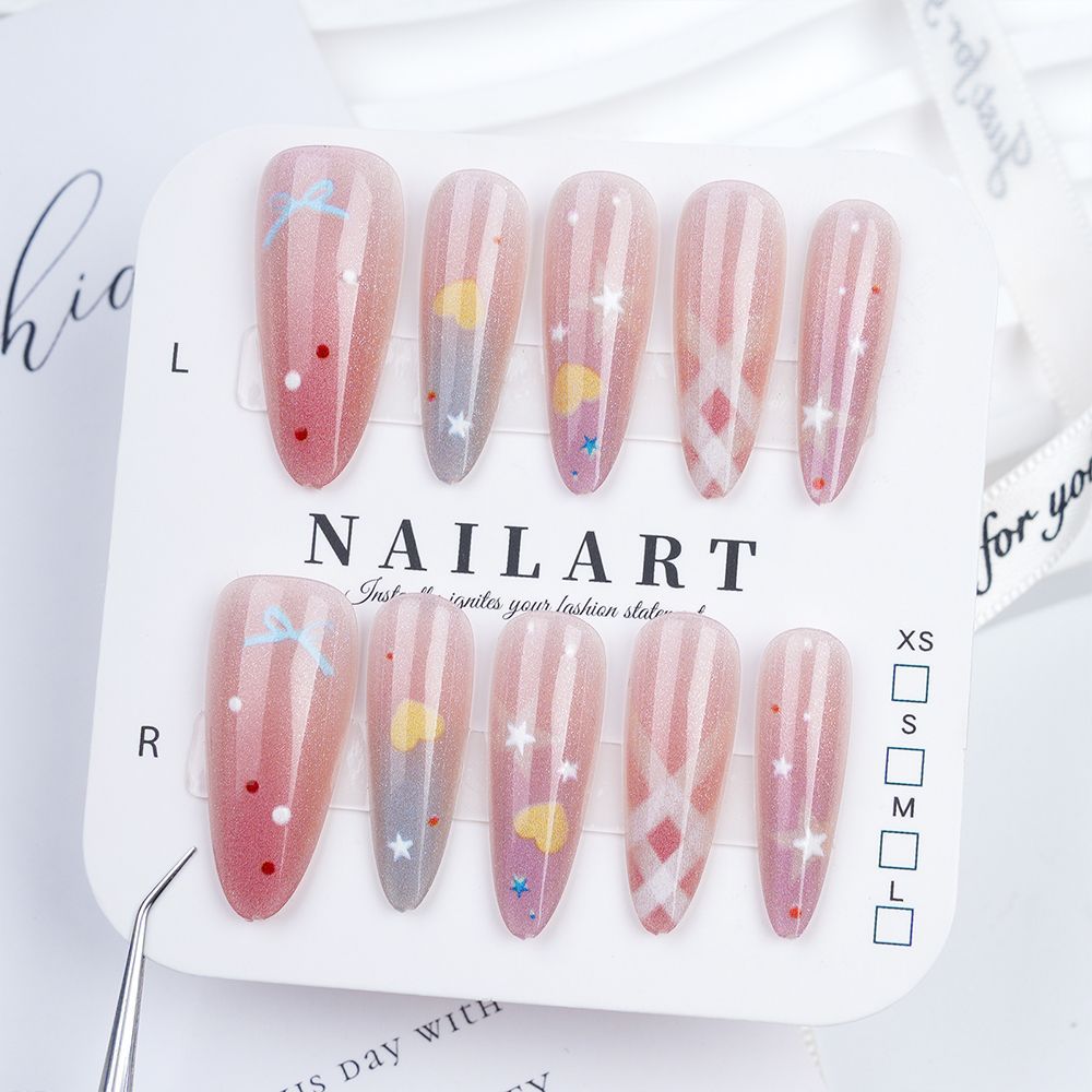 Siopsrl | Playful art nails with shimmering designs and 3D applications Siopsrl