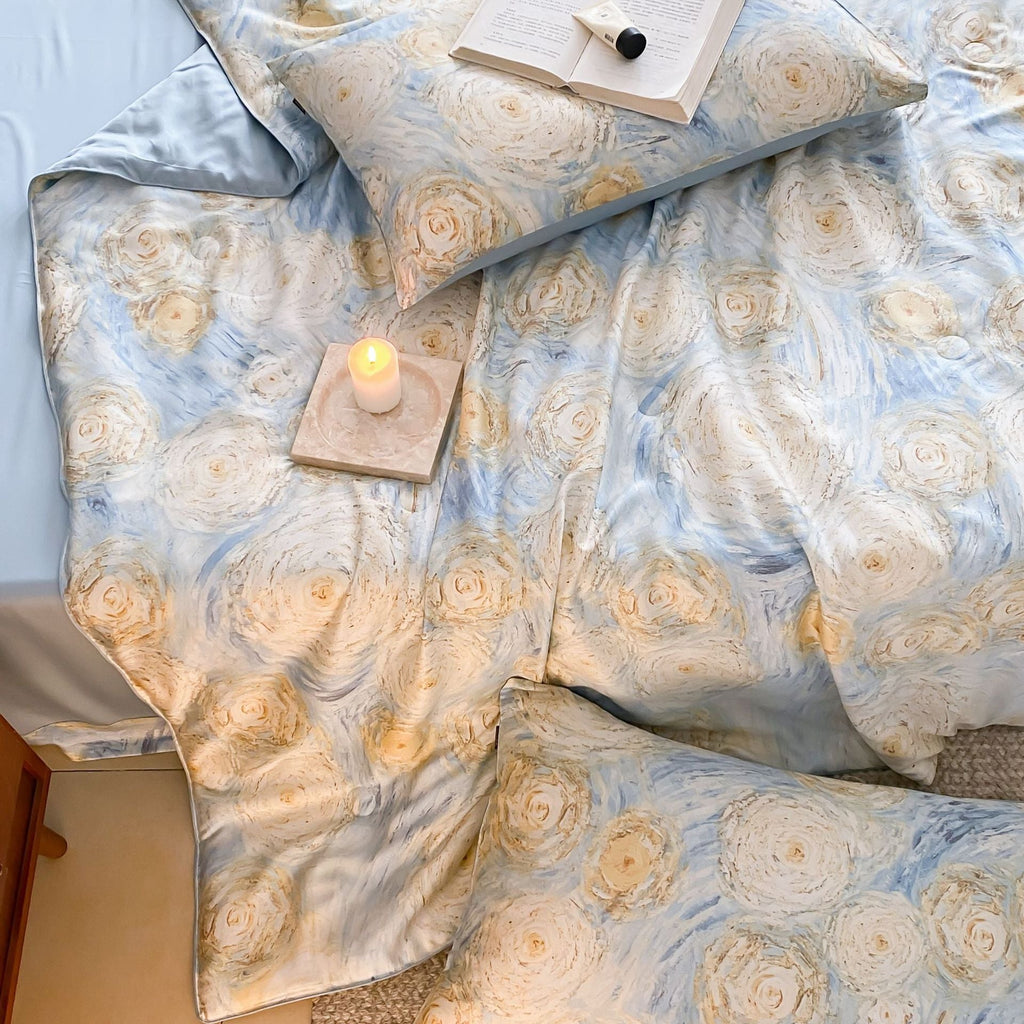 Bedding set made of cotton satin with subtle heart jacquard and silky glossy finish Bowlift
