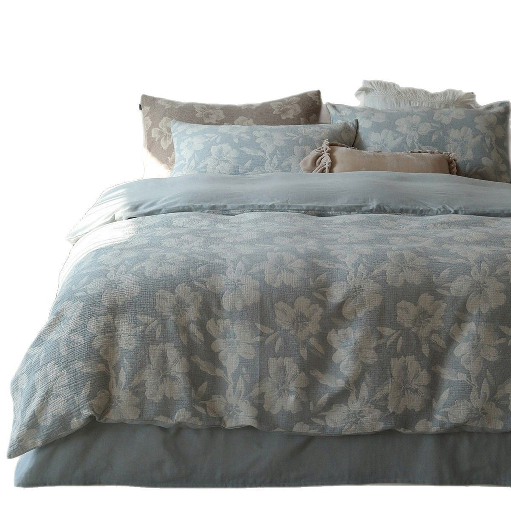 Luxurious cotton bedding set with quilted floral pattern