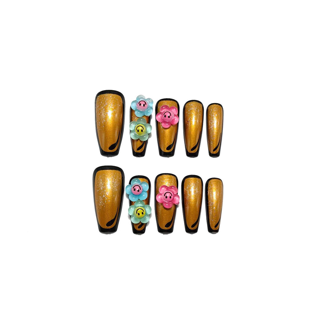 Siopsrl | Spring-like nail art with flower appliqués Siopsrl