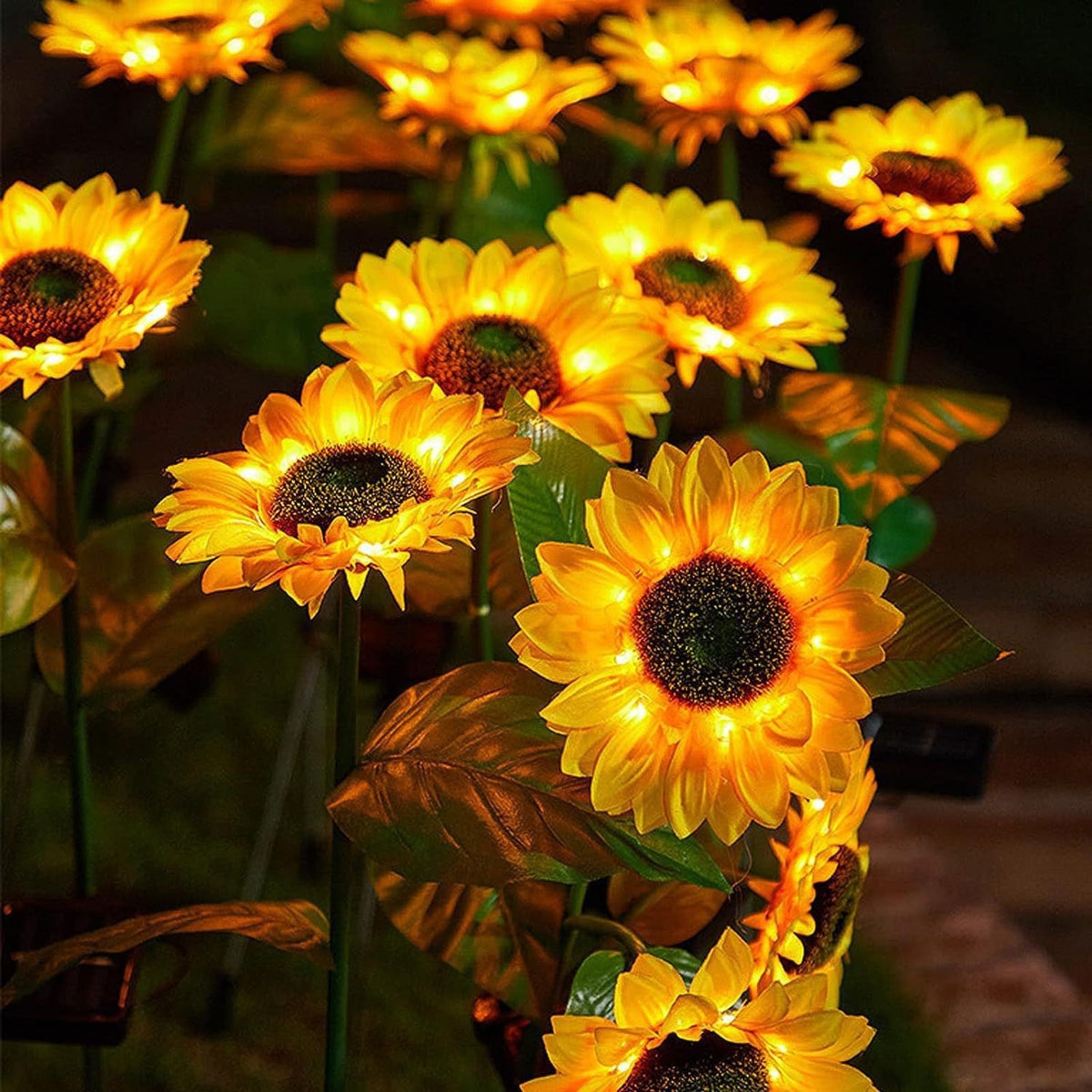 Lifelike Sunflower LED Garden Stake With Dusk-To-Dawn Sensor And Weatherproof Ground Spike Siopsrl