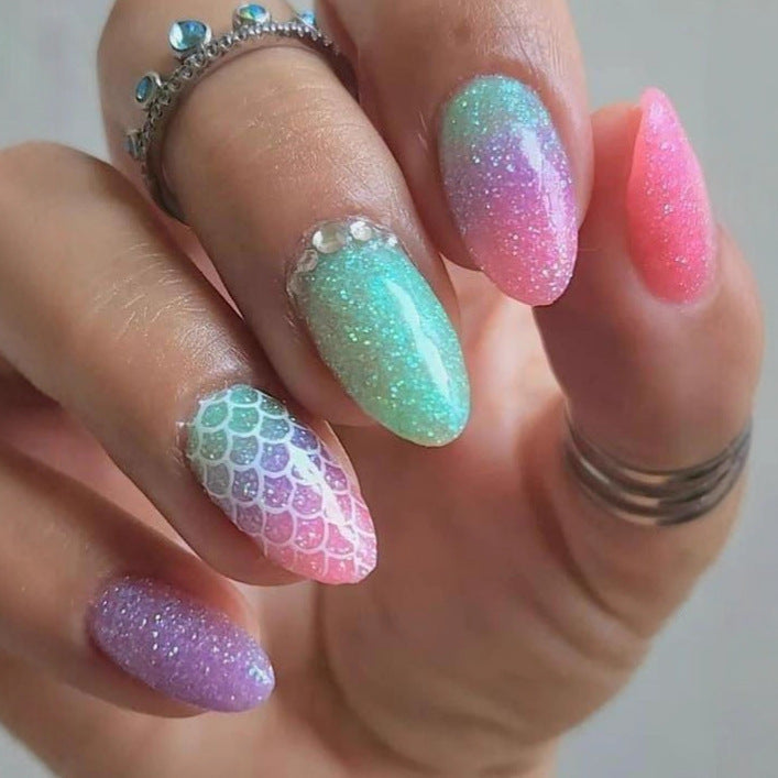 Siopsrl | Spring-like nail art with flower appliqués Siopsrl