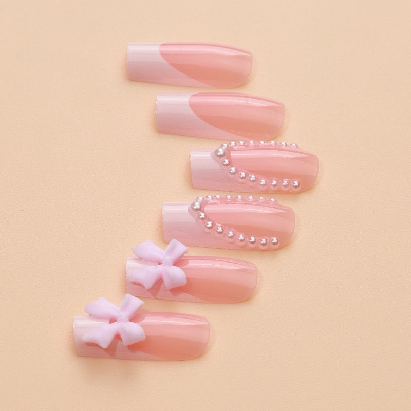 Siopsrl | Artificial nails with delicate flower and pearl embellishments Siopsrl
