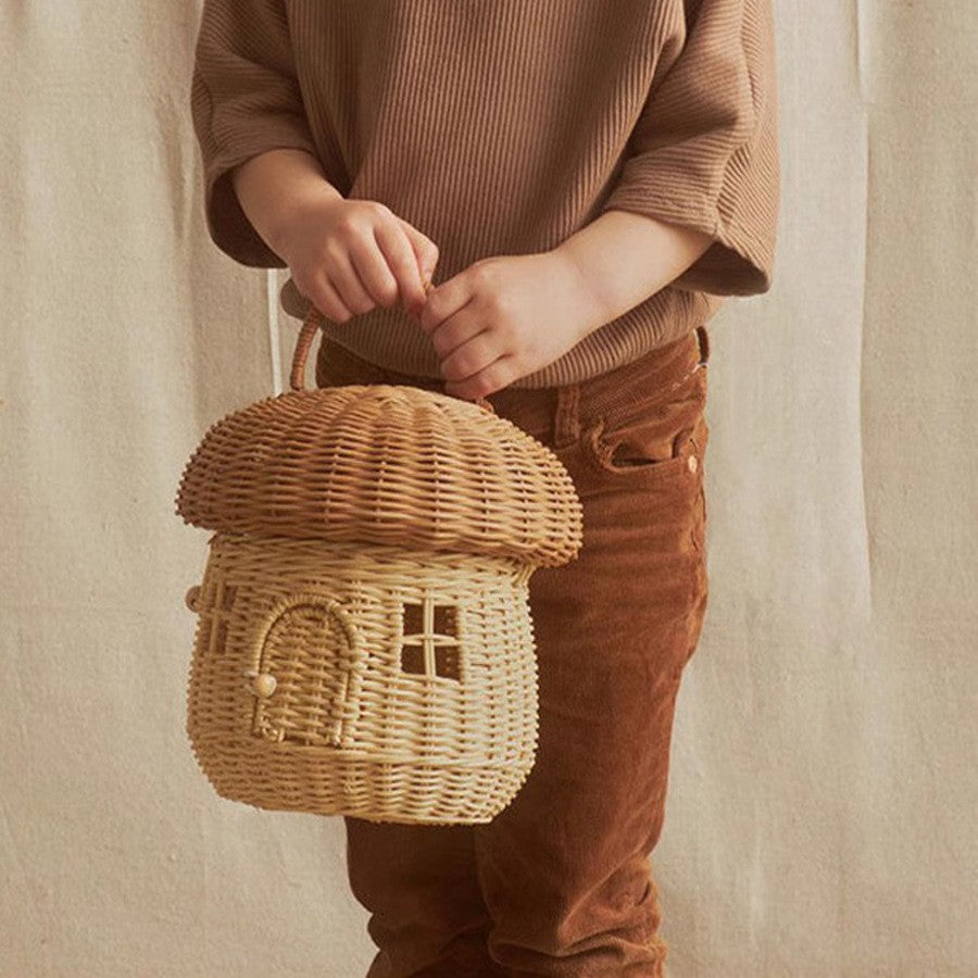 Playful hand basket in house design Siopsrl