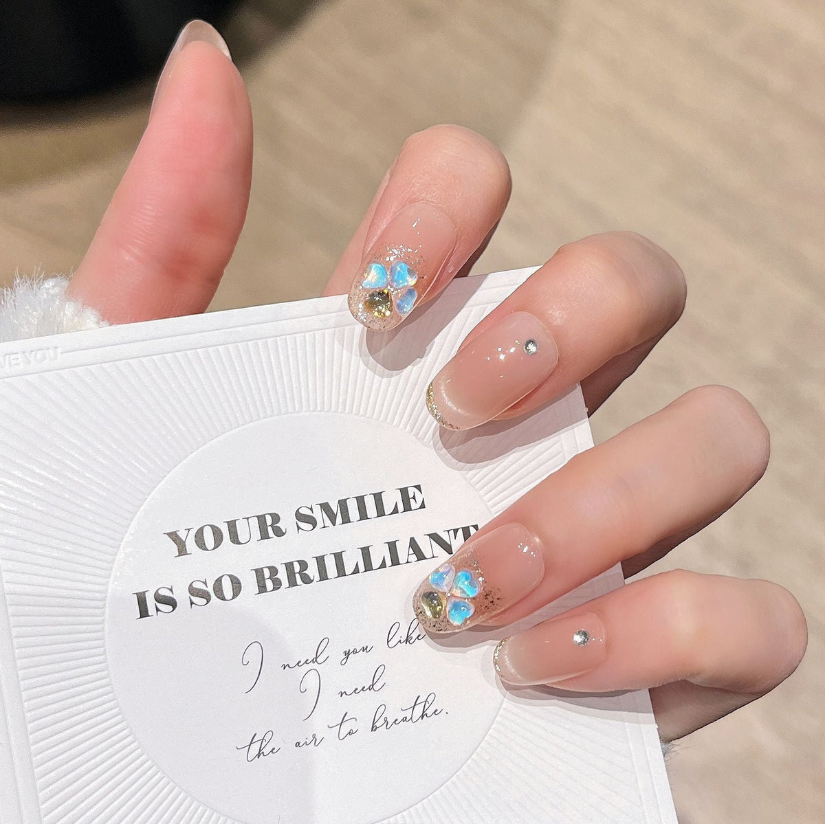 Siopsrl | Decorative Press-On Nails with Gem Accents Siopsrl