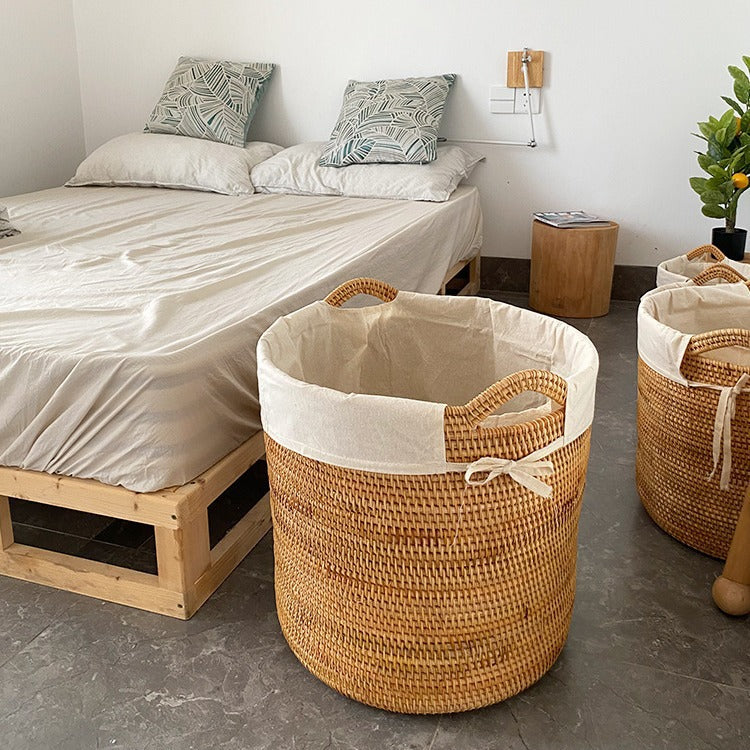 Women Elegant hand-woven basket with practical handles Siopsrl