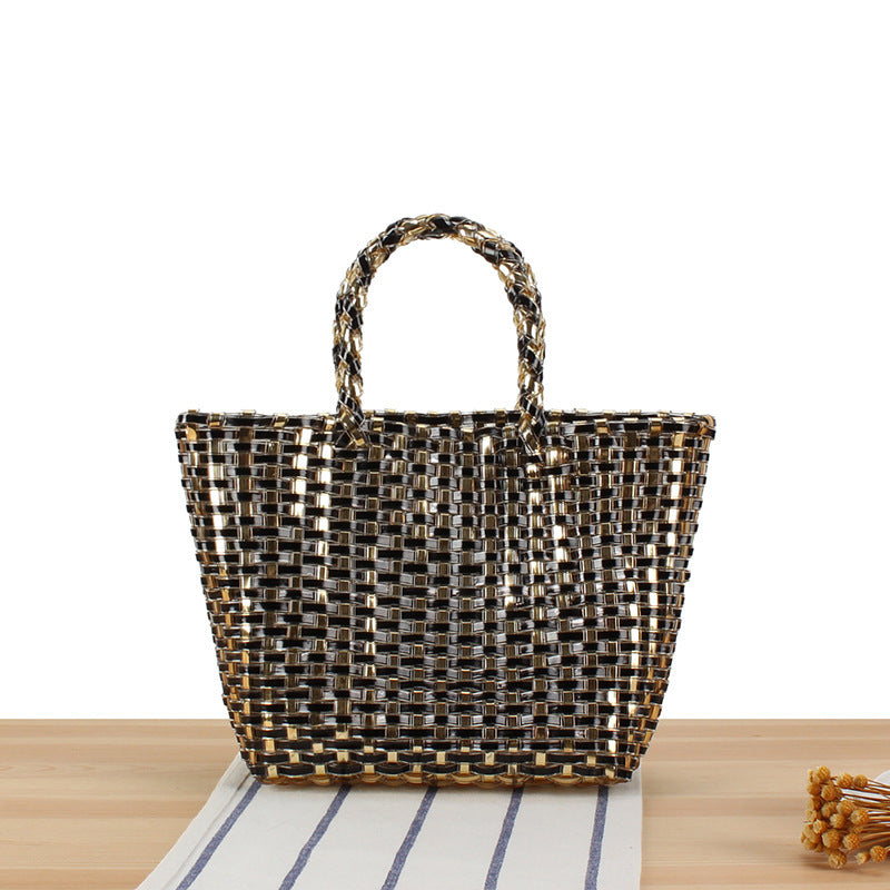 Siopsrl | Handbag Made of Woven Natural Material with Elegant Accents Siopsrl