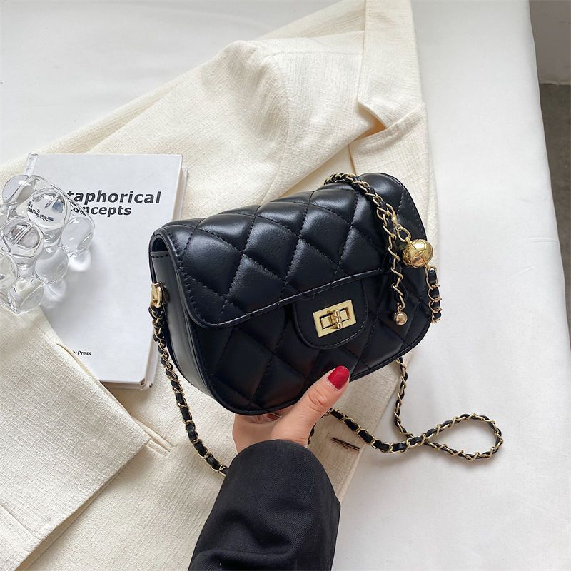 Siopsrl | Quilted Elegance Shoulder Bag Siopsrl