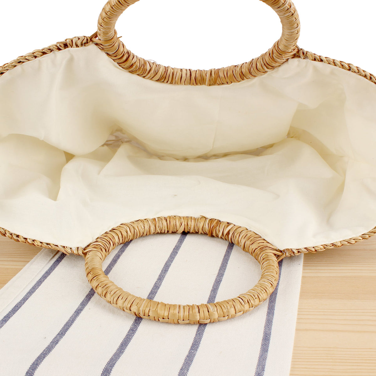 Siopsrl | Basket bag with elegant round handle and handcrafted design Siopsrl
