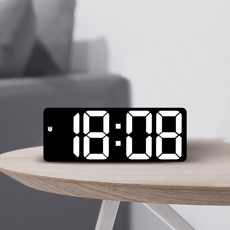 Siopsrl | Digital LED clock with large display and colorful digits Siopsrl