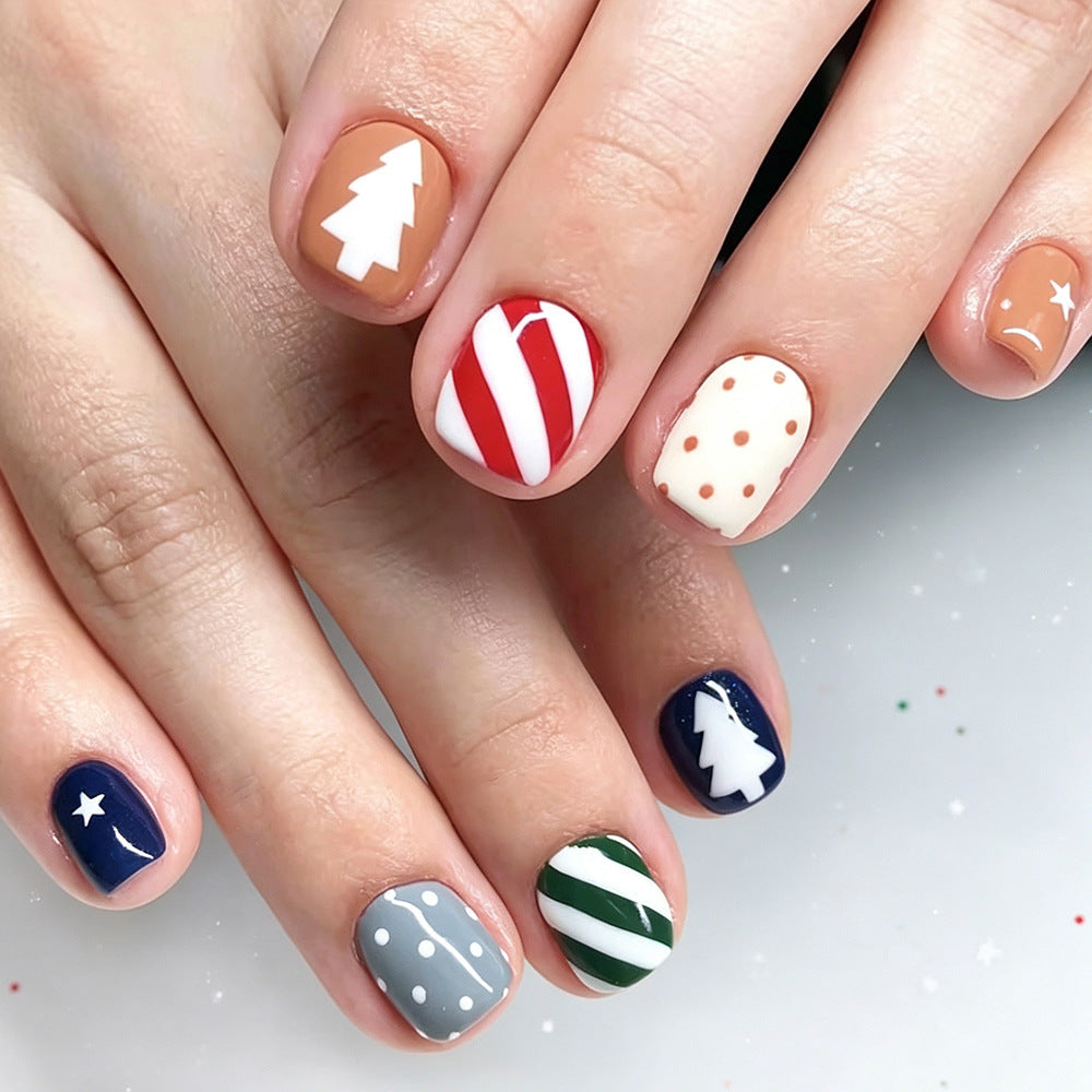 Siopsrl | Holiday-Themed Nail Art Design Siopsrl