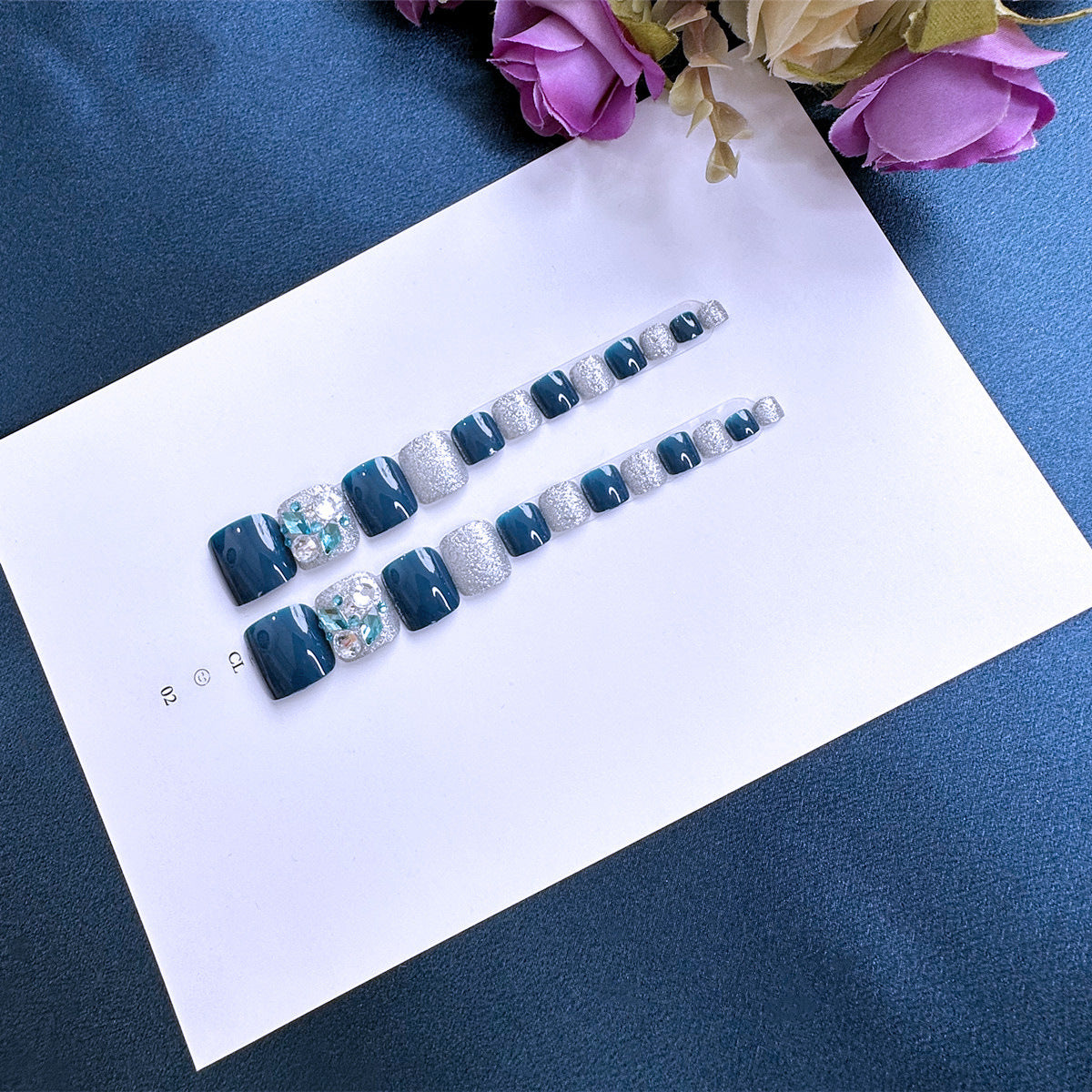 Siopsrl | Nail art with glamorous rhinestone accents Siopsrl