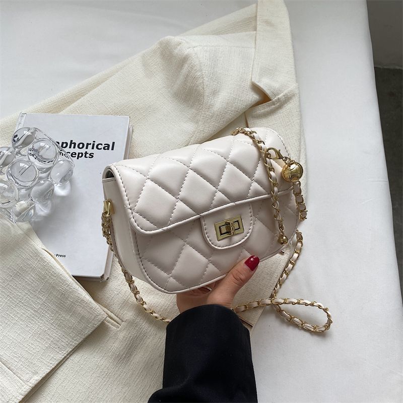 Siopsrl | Quilted Elegance Shoulder Bag Siopsrl