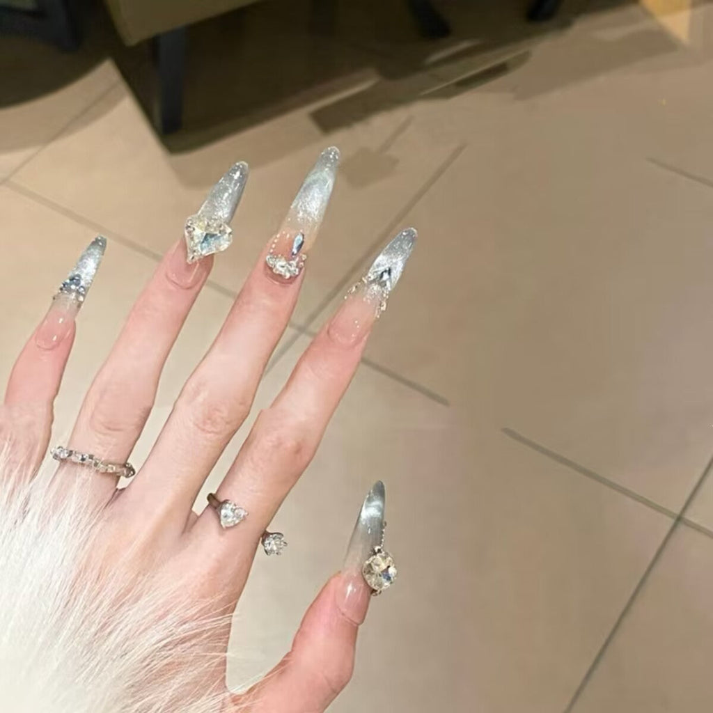 Siopsrl | Decorative Press-On Nails with Gem Accents Siopsrl