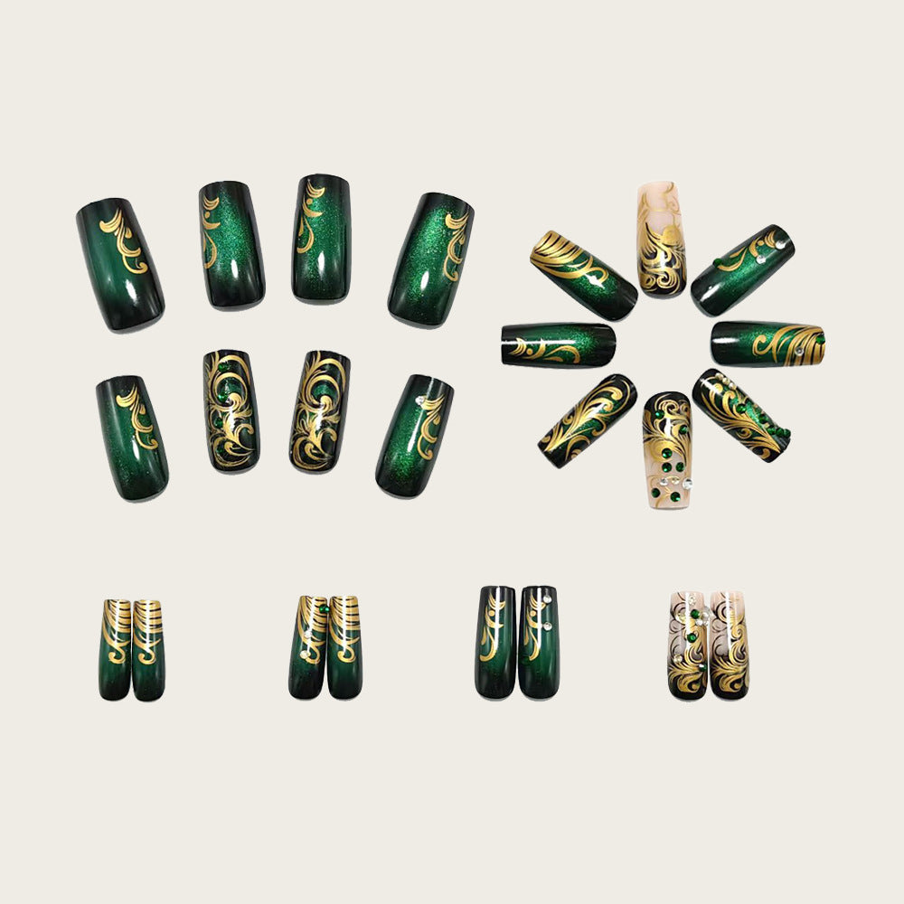 Siopsrl | Artificial nails with elegant gold and green tones Siopsrl