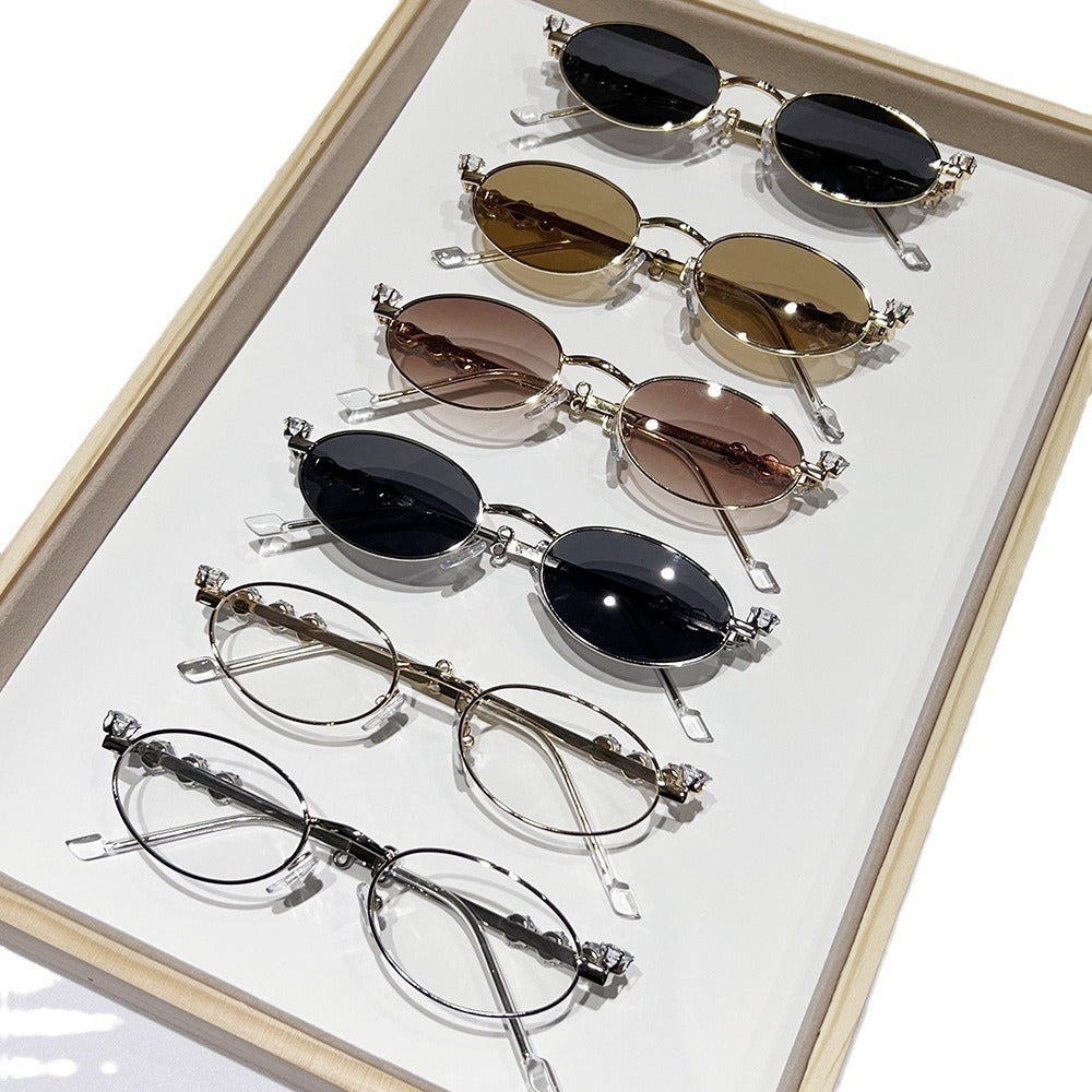 Siopsrl | Fashion-Forward Oval Sunglasses with Crystal Accents Siopsrl