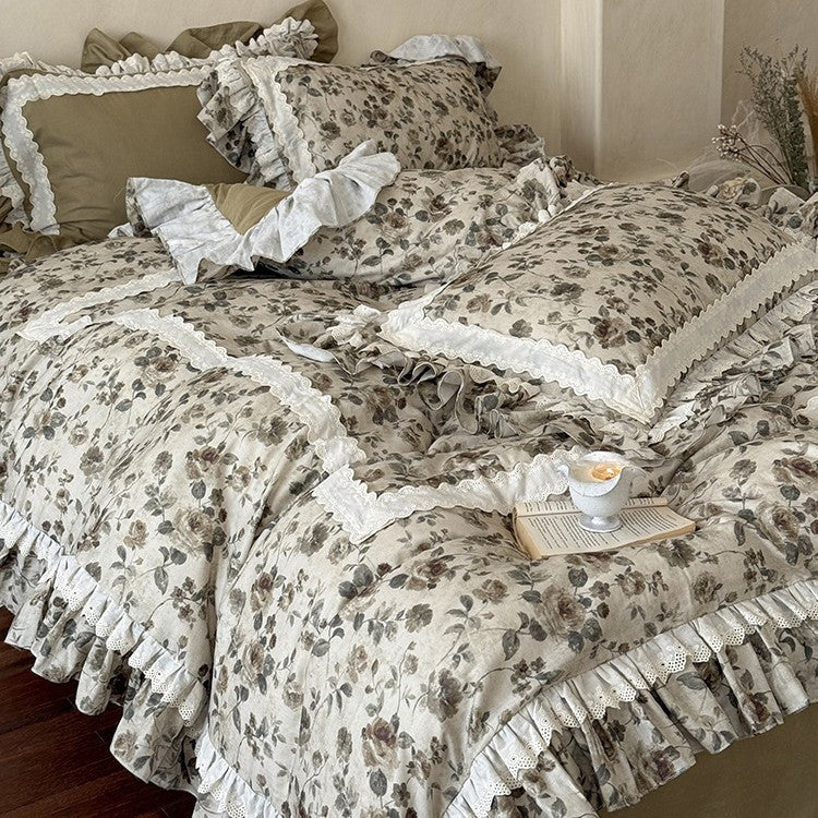 Romantic Vintage Bedding Set with Ruffles and Lace