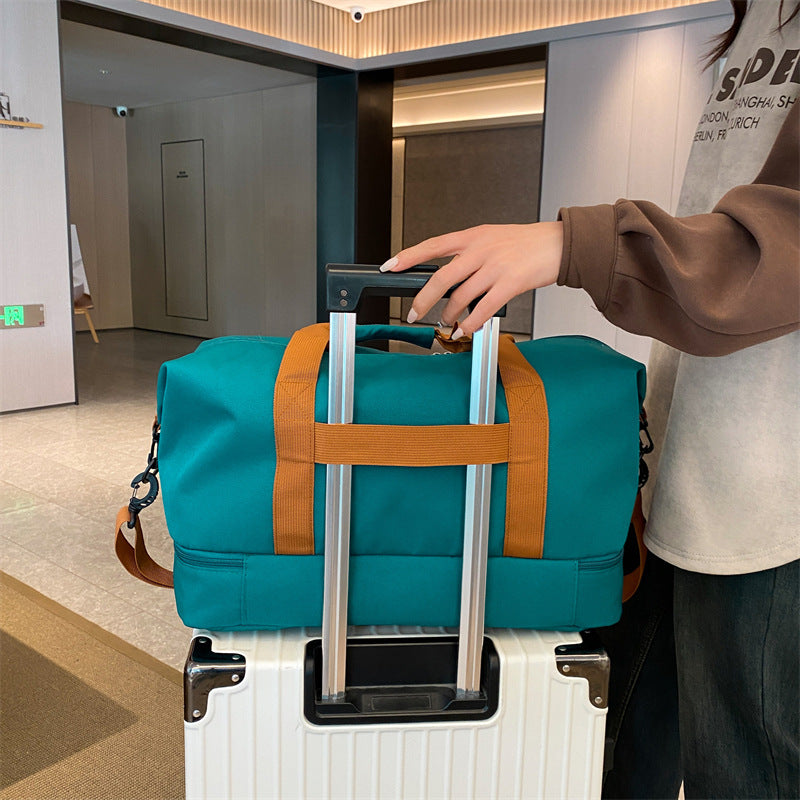 Siopsrl | Sporty travel bag with adjustable shoulder strap and organizer compartments Siopsrl