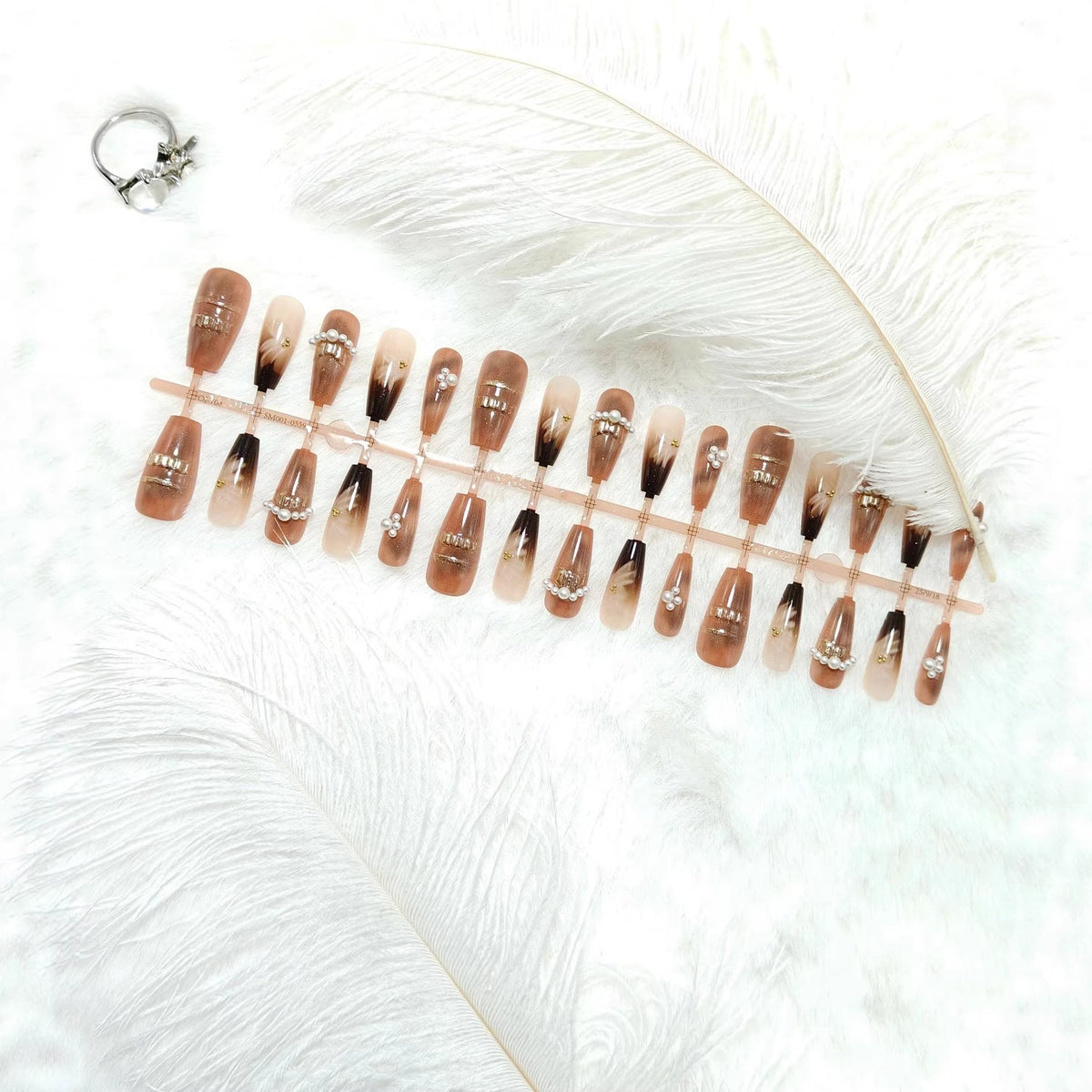 Siopsrl | Nail Art Set with Elegant Gradient and Pearled Accents Siopsrl