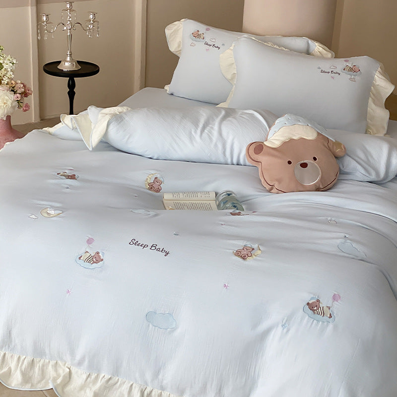 Bedding set in baby motif made of soft cotton blend with ruffle trim