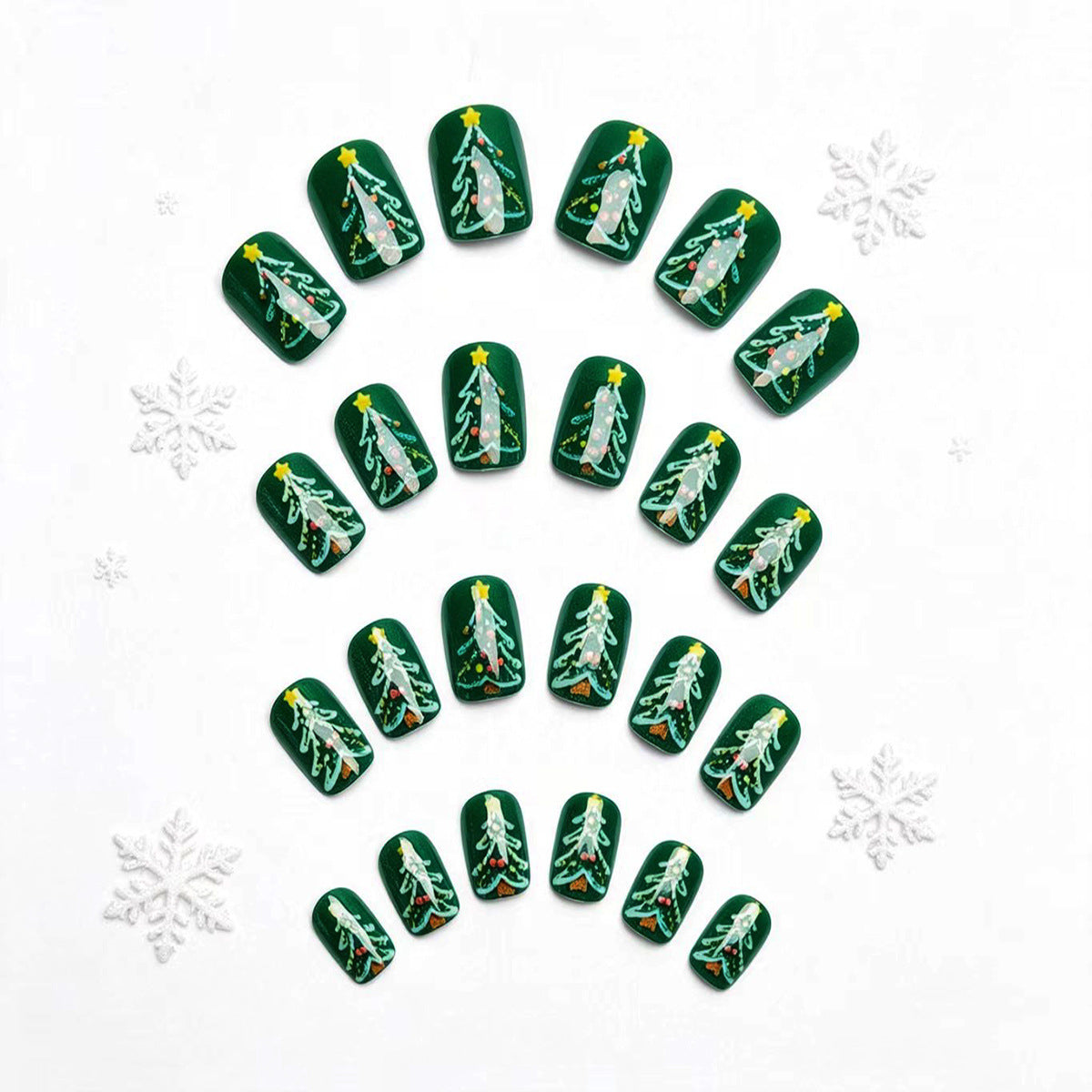Siopsrl | Festive artificial nails with Christmas tree design Siopsrl